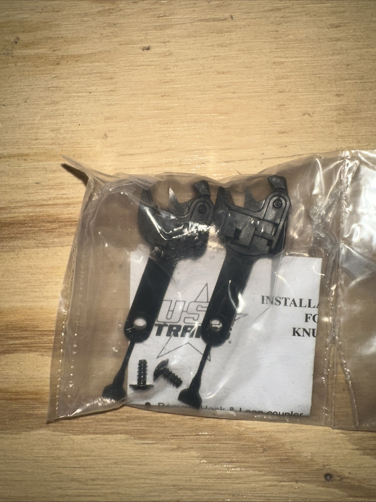 1 PAIR USA TRAINS knuckle couplers, R2010