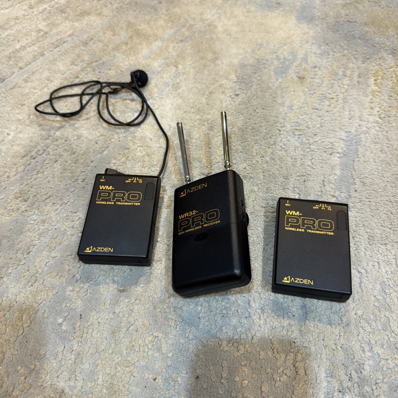 azden wm-pro Wireless Microphone System Wr32-pro