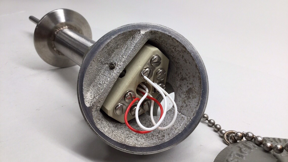 Burns Engineering 3902-1 & K113 Used Temperature Probe and Enclosure