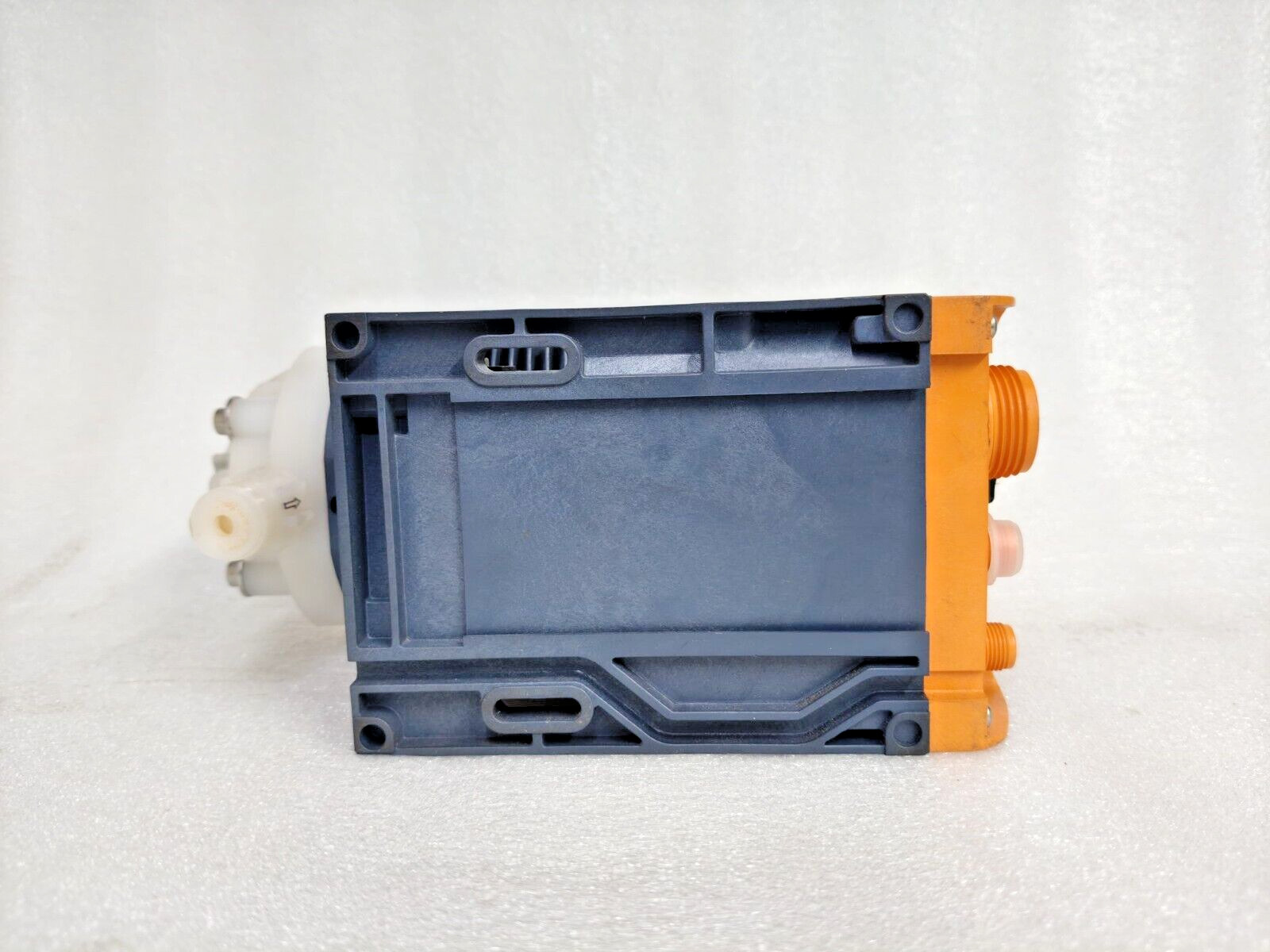 Prominent Fluid Controls Type: BT5A0420PVT260UU110000