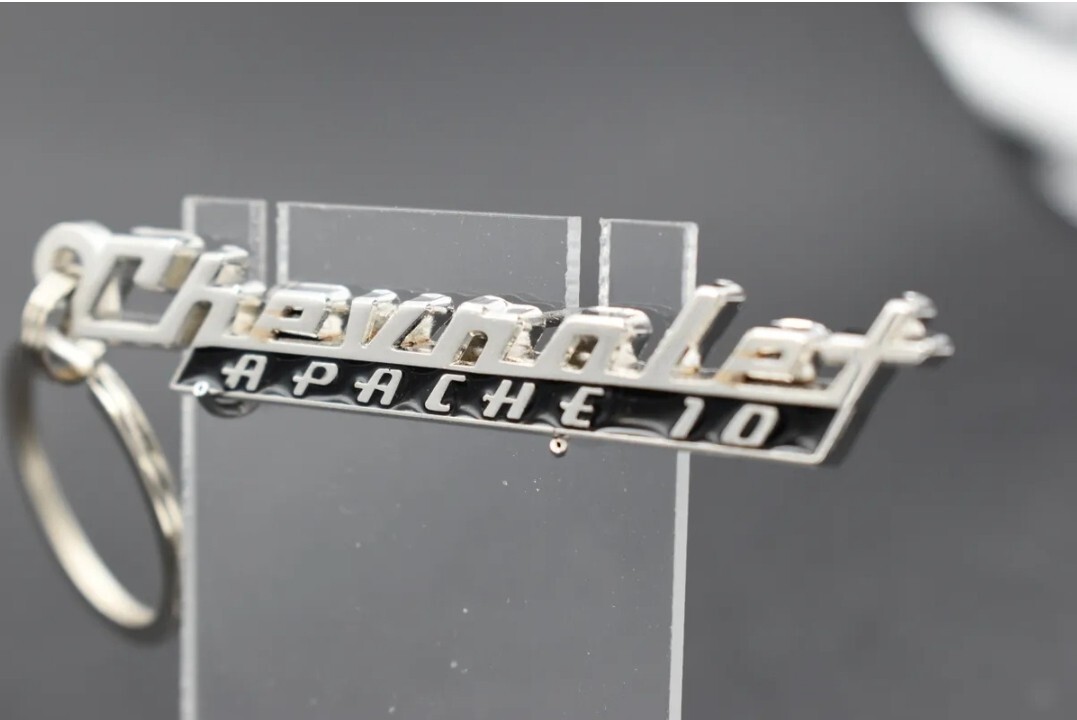 Chevrolet Apache 10 emblem keychain- 45