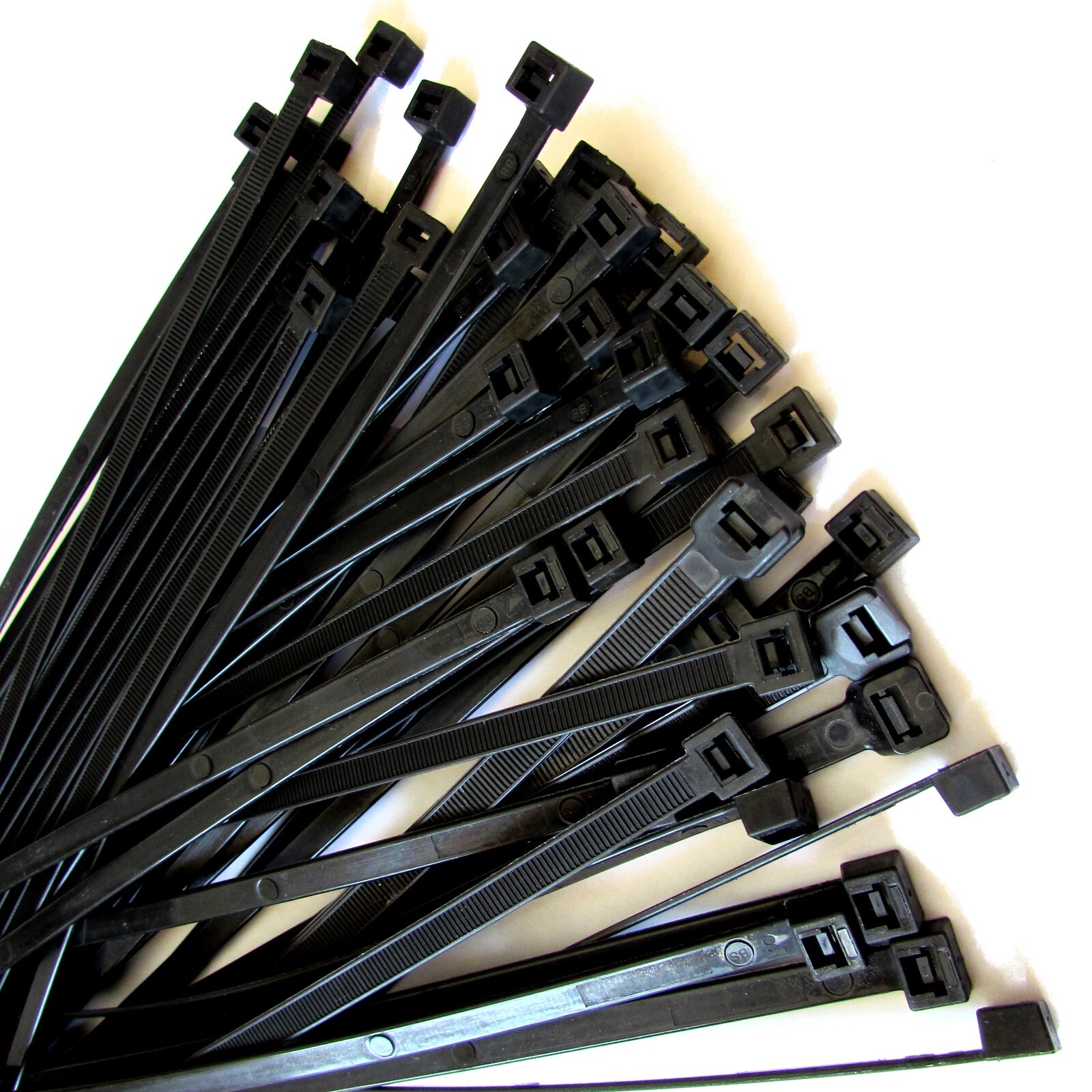 100 Pack 120 lb. Tensile Strength 8" Long UV Resistant Black Cable Zip Ties