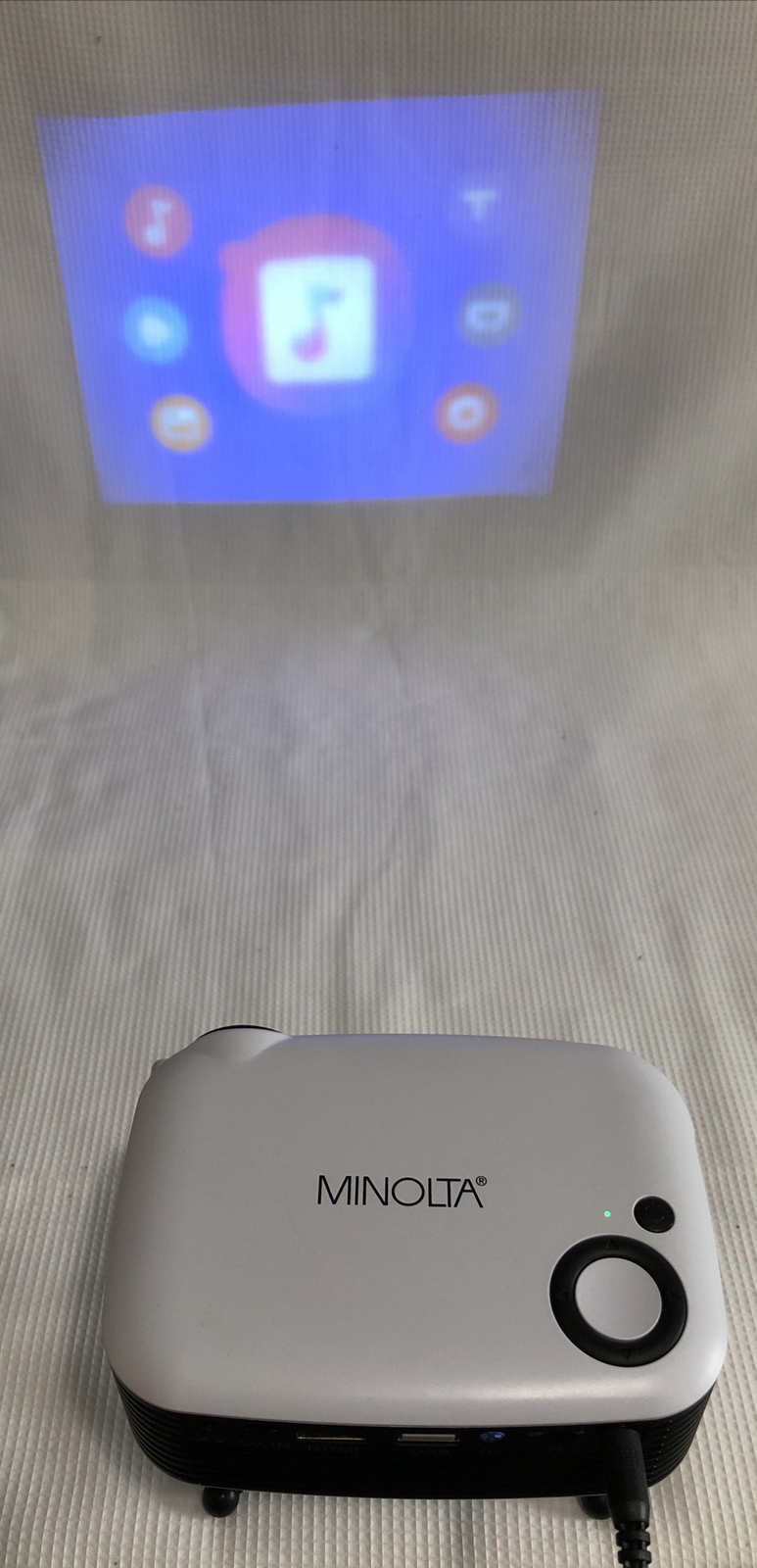 MINOLTA MINI HD PROJECTOR MN693 Working! Projector Only-No Remote Or Screen