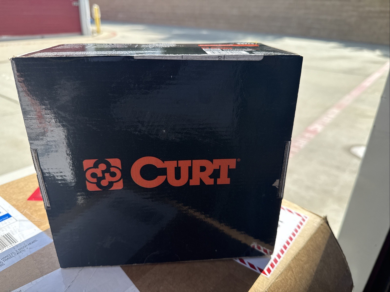 CURT Protective MultiPro Multi-Flex Tailgate Sensor with 2-1/2" Hitch Cap #58266