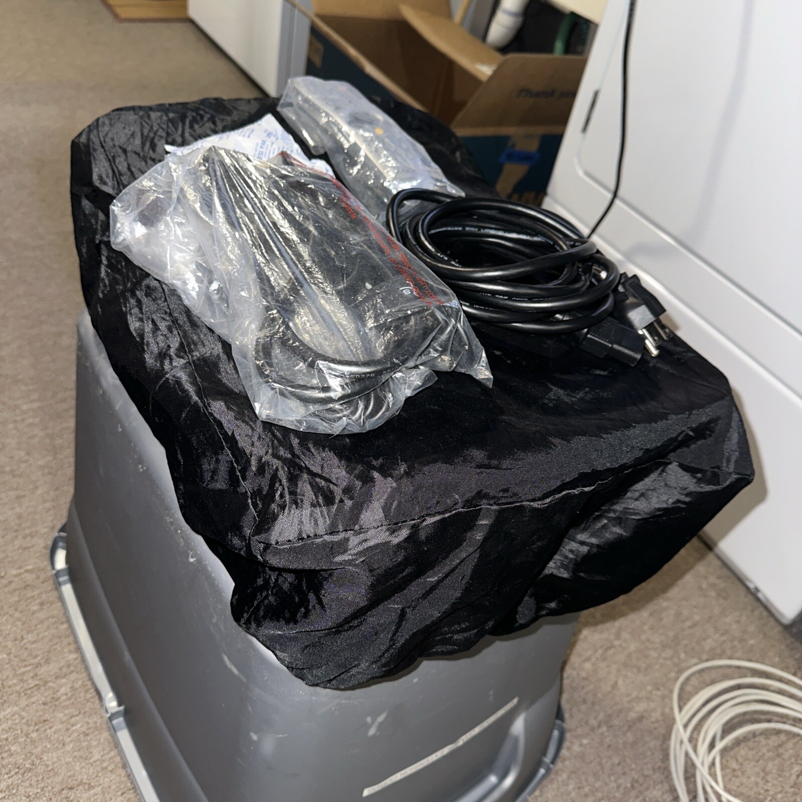 Sanyo PLC-XP30 Large Venue Presentation Projector - PRO xtraX Multimedia -TESTED