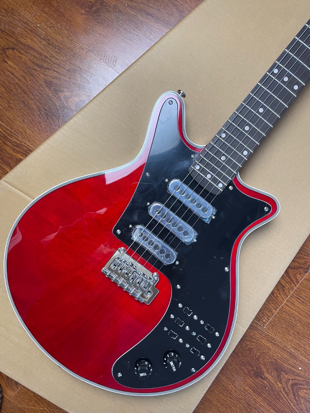 Red Brian May Electric Guitar 3H Pickups Silver Accessories Rosewood Fingerboard