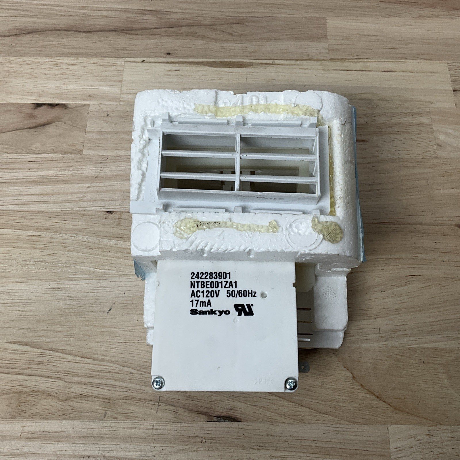 Frigidaire NTBE001ZA1, 242283901 Damper Assembly, With Seal, Refrigerator
