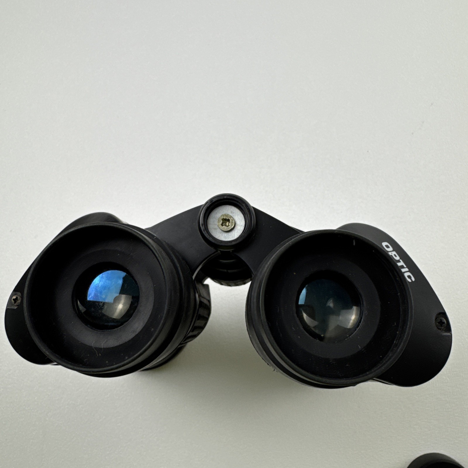 OPTIC 1050 BINOCULARS , & CARRYING CASE, VINTAGE