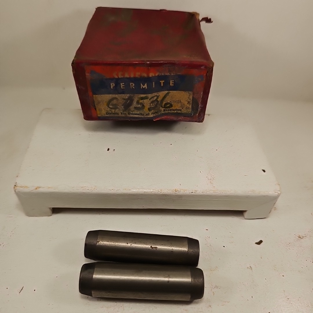 VINTAGE NOS LOT OF 2 SEALED POWER / PERMITE G7536 VALVE GUIDES
