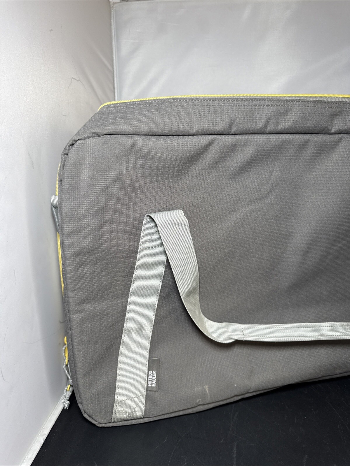 Mountainsmith Hotbox Hauler Storage Bag EUC Discontinued