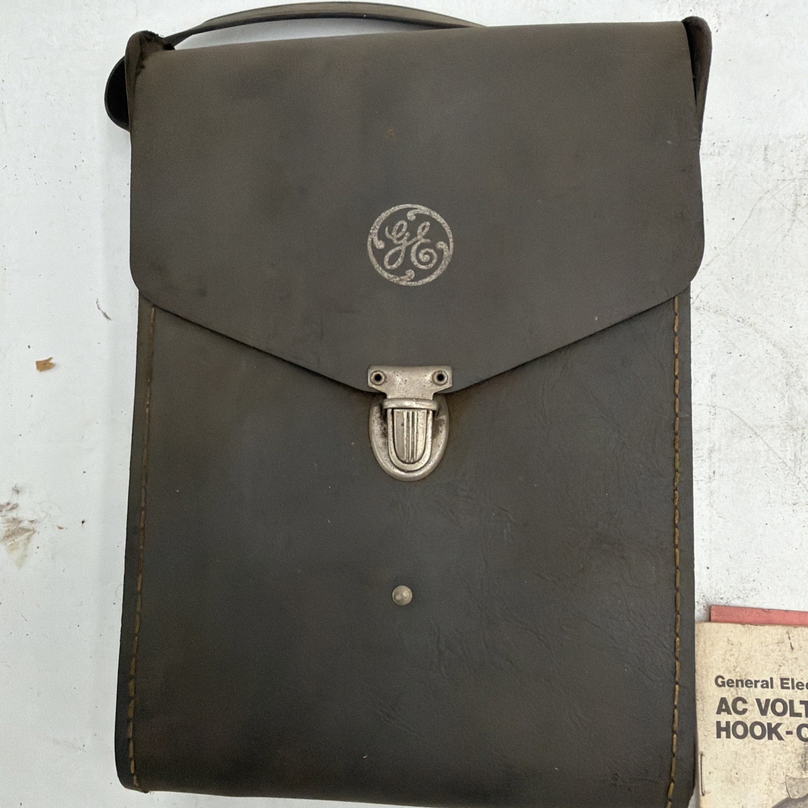 Vintage GE Voltmeter Meter Snapper 942D