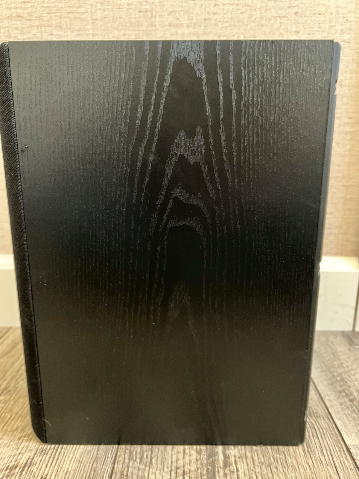 Paradigm Titan v3 Bookshelf Speaker Black