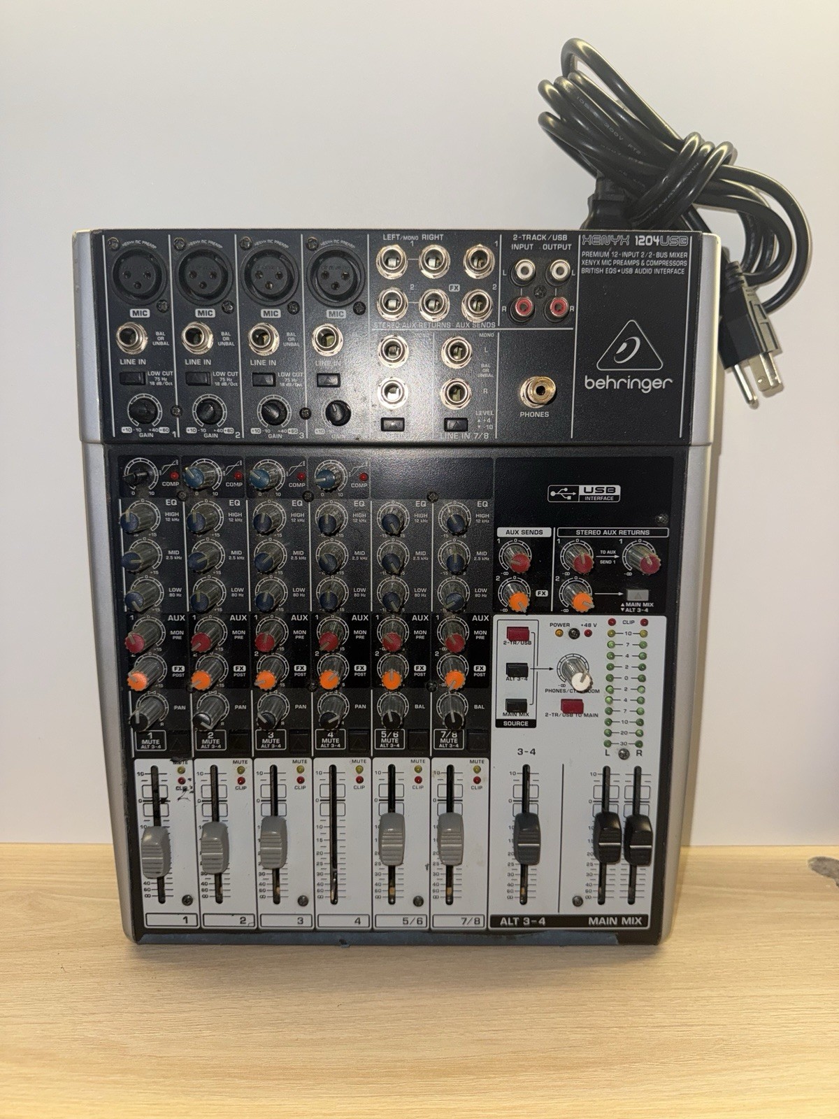 Behringer Xenyx-x1204USB 12-channel USB audio Analog Mixer
