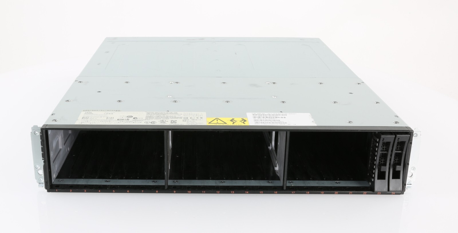 V3700 SFF Expansion - 2072-24E