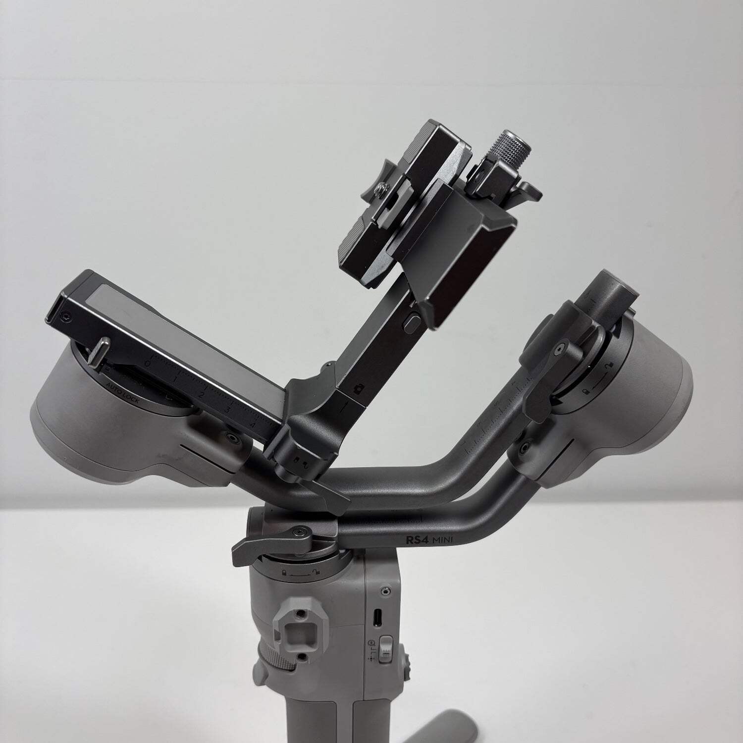 DJI RS4 Mini Handheld Gimbal Stabilizer P24M