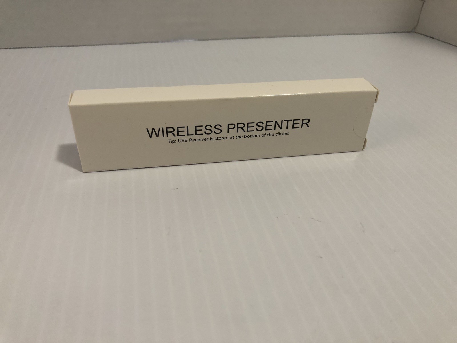 Wireless Presentation Clicker 2 in 1 USB C Powerpoint Clicker with Laser Poin...