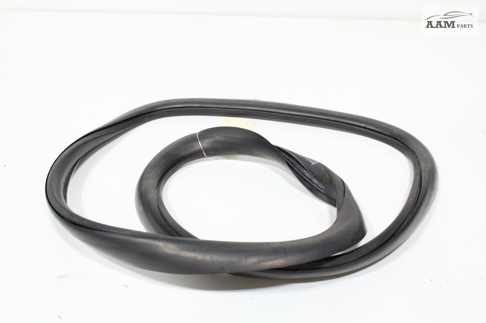 2022 VOLVO VNL860 D13 REAR LEFT SIDE LOWER WINDOW WEATHERSTRIP SEAL OEM