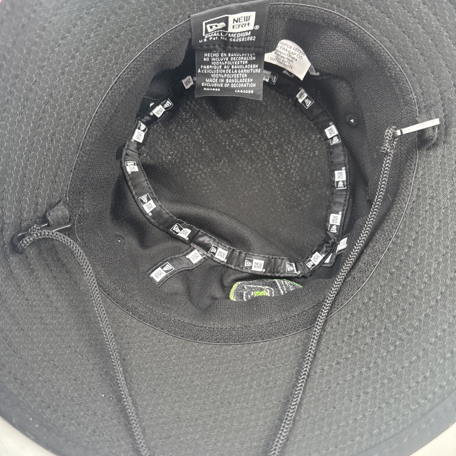 New Era Quality Black Bucket Hat w Adj. Strap & Unknown Lime Silver Small/Medium