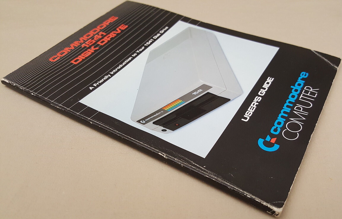 Commodore 1541 Disk Drive User's Guide ©1982 Commodore Manual Book 64 64C 128