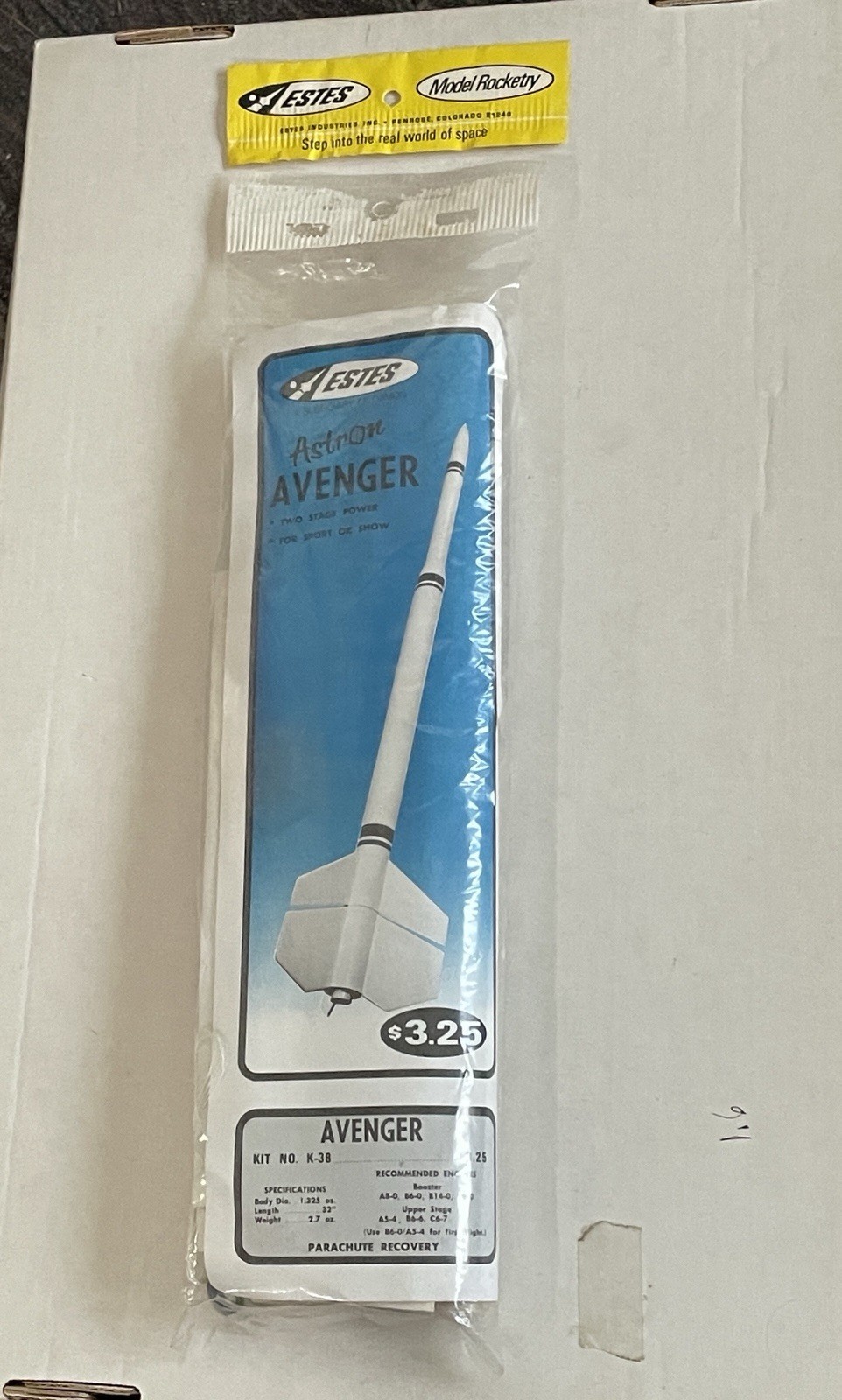 Estes Flying Model Rocket Astron Avenger K-38 EX Sealed Loose Hang Tag Rocketry