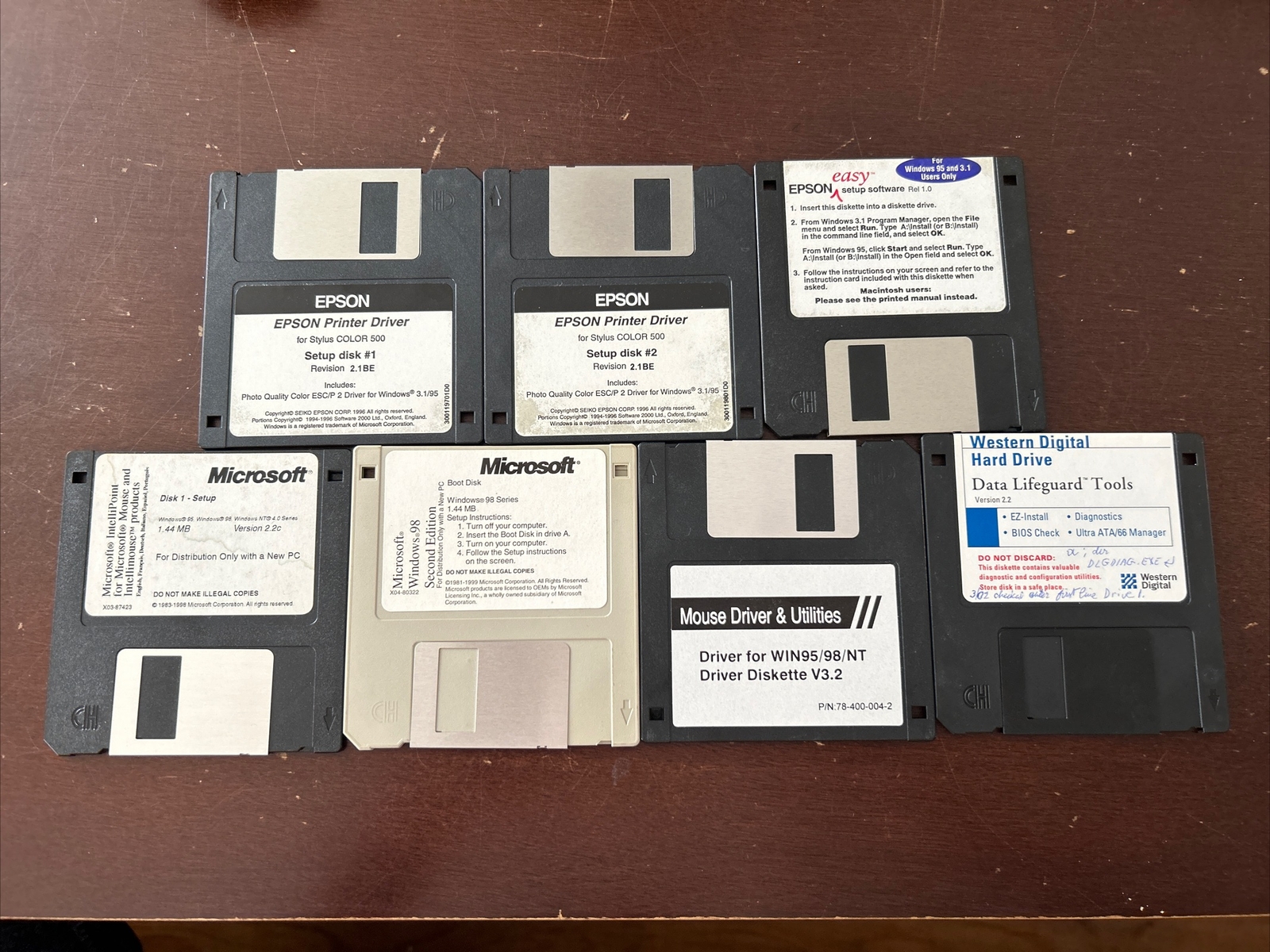 LOT OF 7 3.5’  VINTAGE MICROSOFT FLOPPY DISKS COMPUTER
