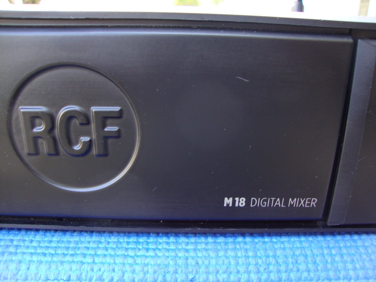 RCF M 18 Digital Mixer with Integrated Effects