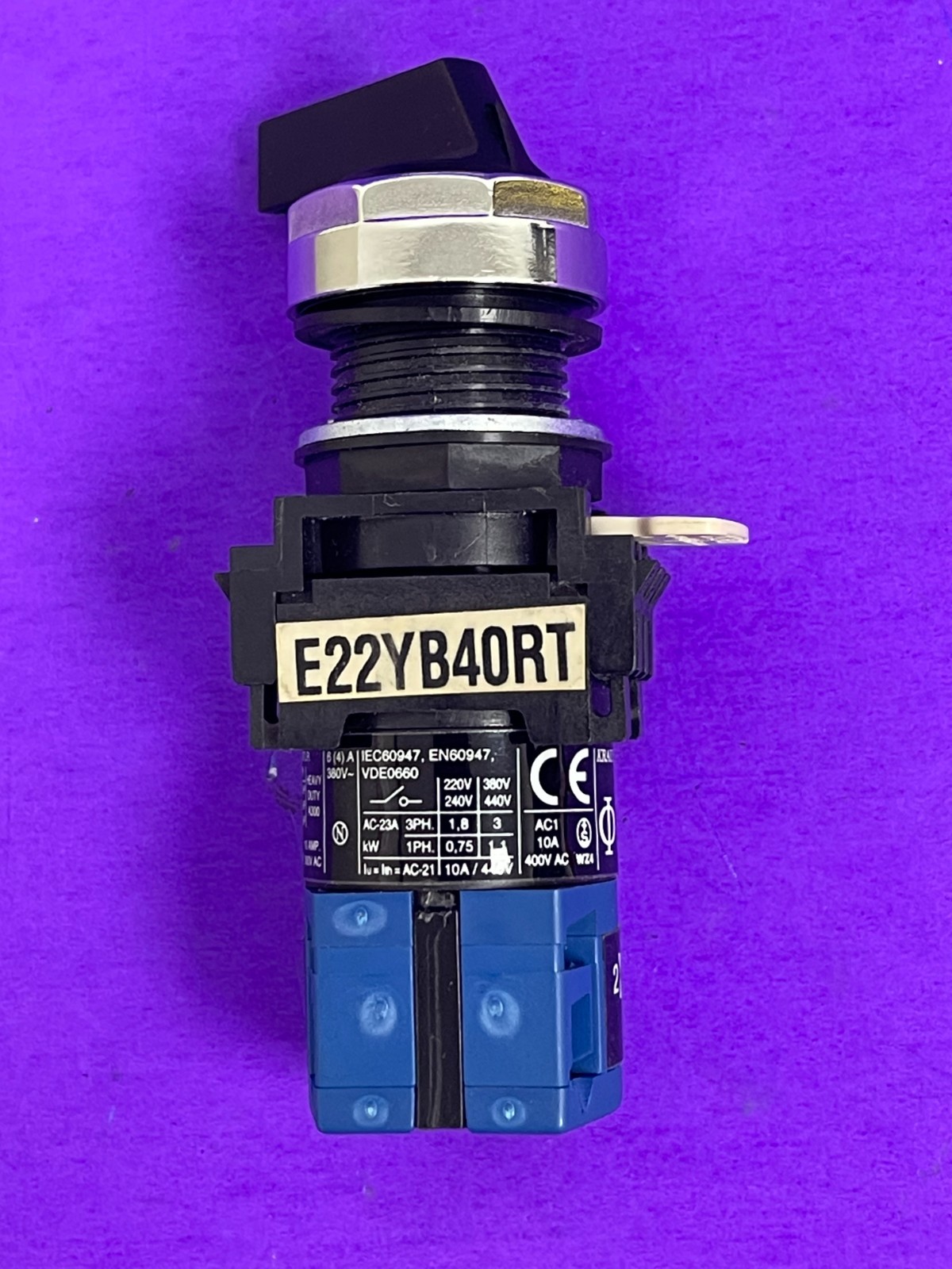 Cutler Hammer E22YB40RT 3 Position Selector Switch