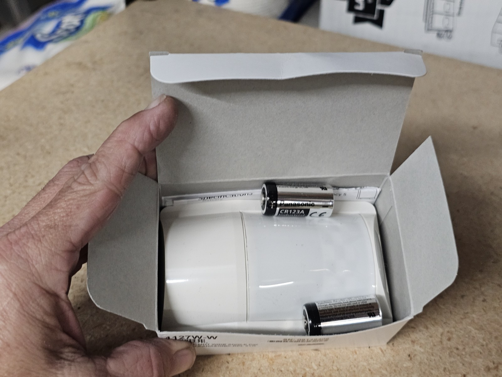 DMP 1127W-W Wall Mount Wide Angle PIR Motion Sensor White Battery Powered