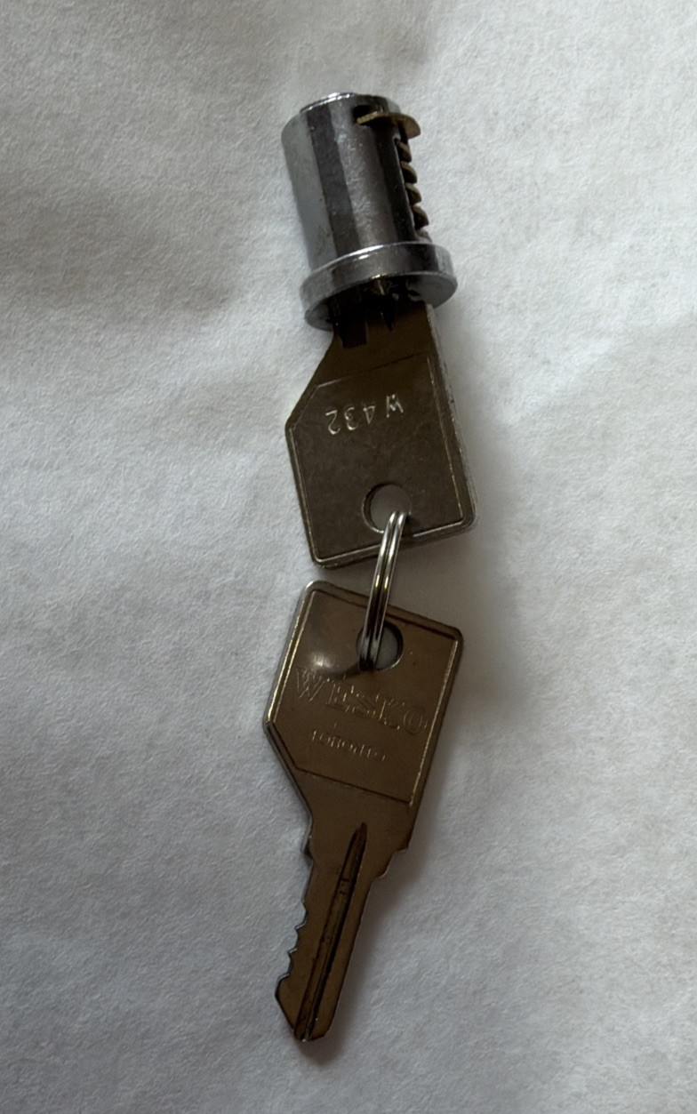 (1) Wesko 432 Cabinet Key Lock Set