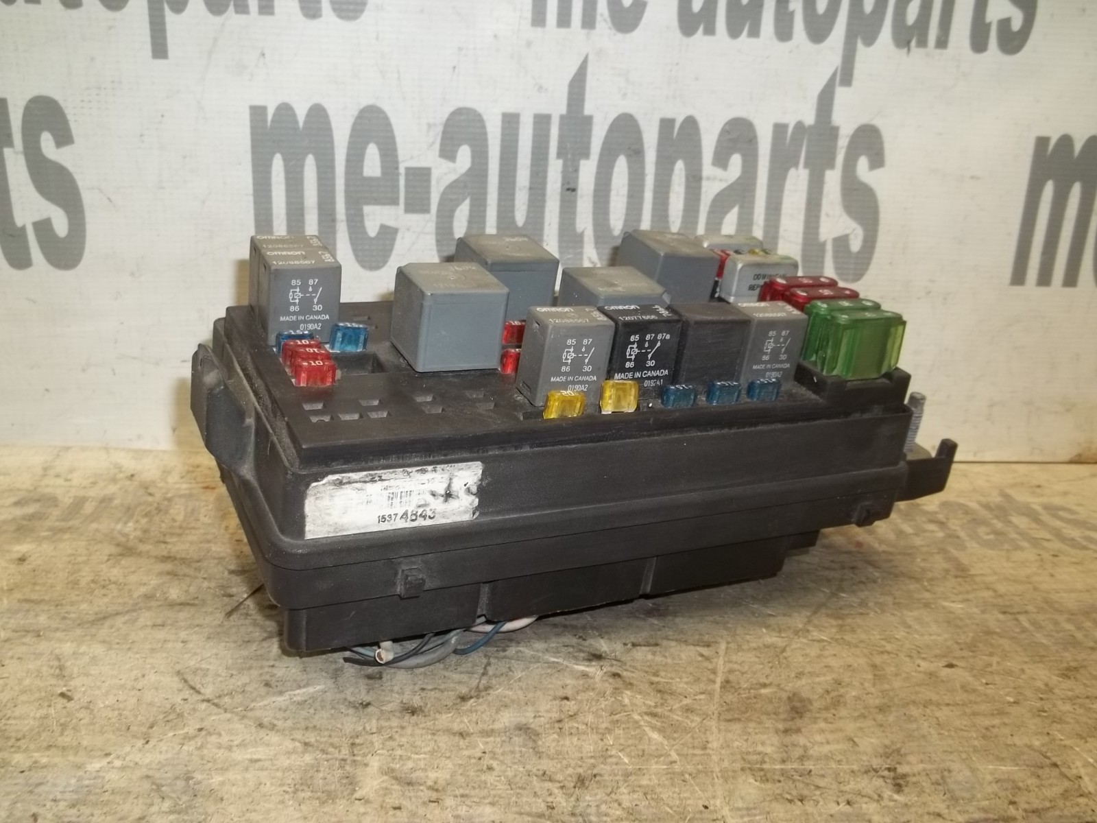 1998-2004 Cadillac Seville Front Fuse & Relay Block Box -- 15374843 Ke OEM