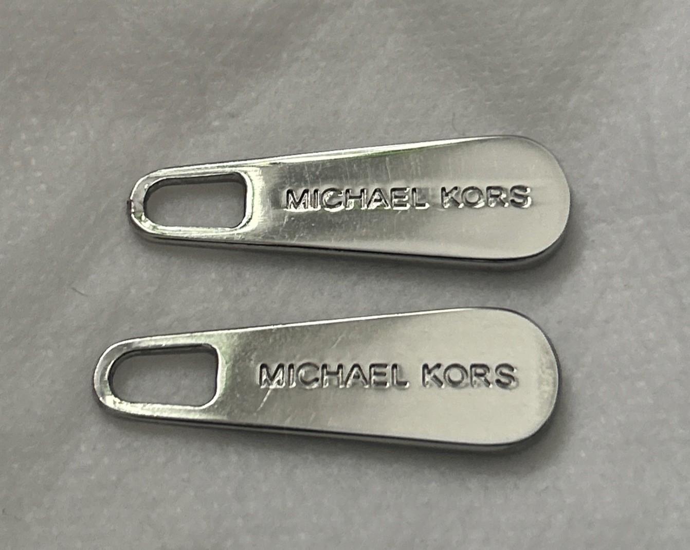 MICHAEL KORS Replacement Zipper Pulls (2 Pulls)