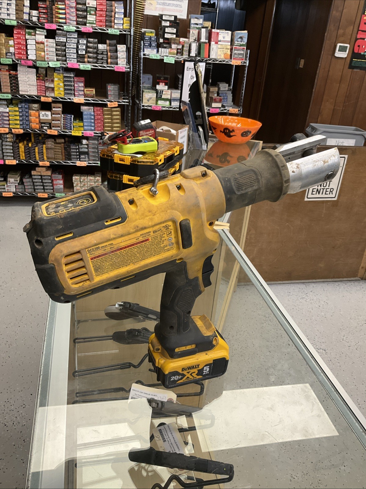 Dewalt DCE200 Crimping Press Tool Kit 237062