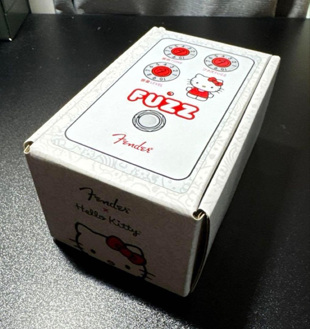 Fender x Hello Kitty White Fuzz Guitar Effects Pedal Japan Unused
