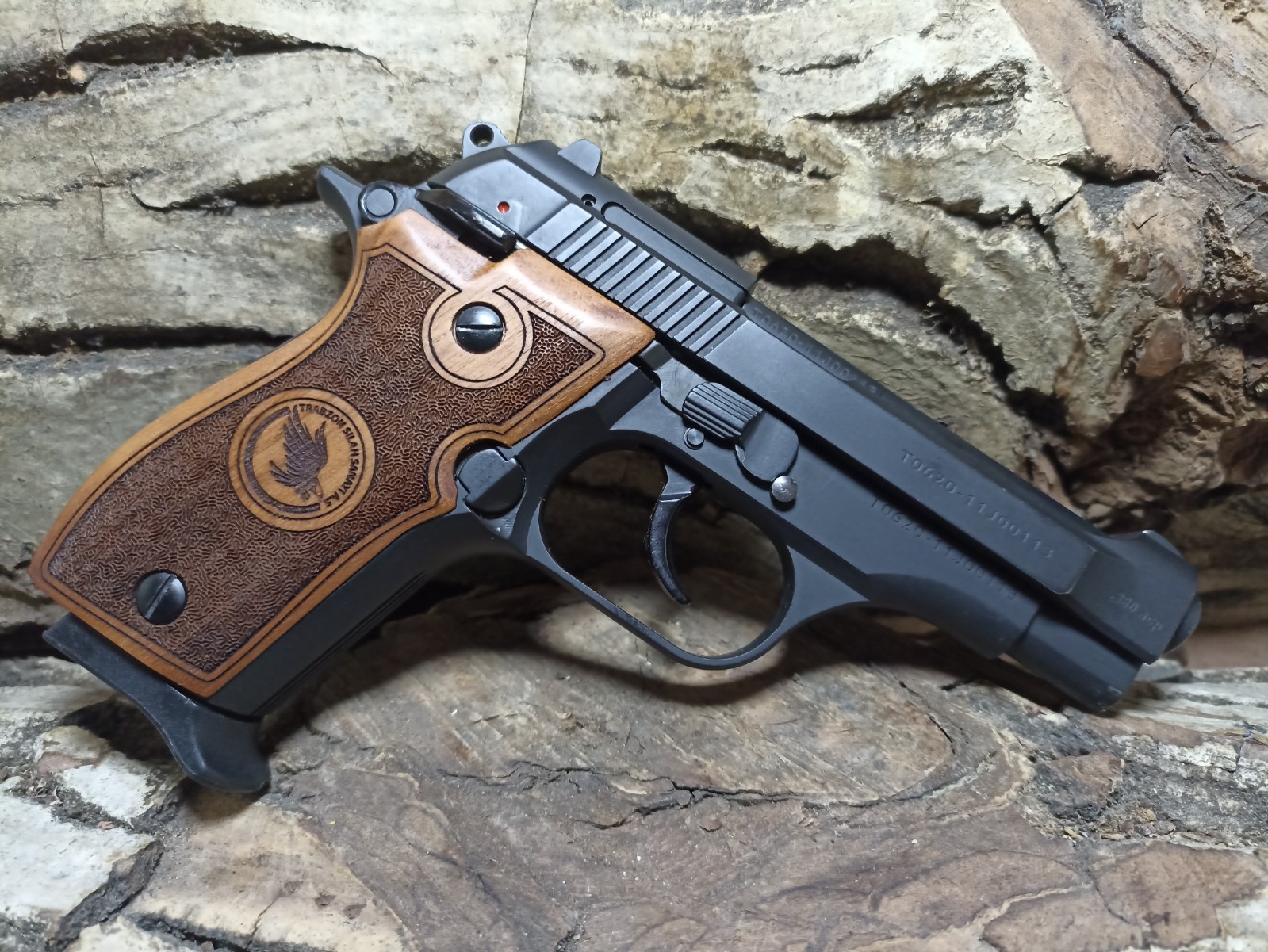Tisas Fatih 13 walnut grips for first version straight model.