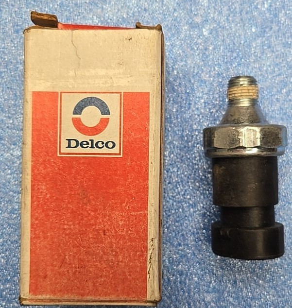 NEW GENUINE DELCO D1849 Switch Assembly Engine Oil Pressure GM 25036940