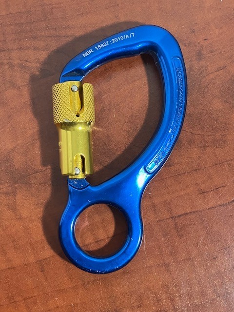 UCL ANSI Fall Protection Locking Carabiner 3600 lb Gate Aluminum Safety Harness