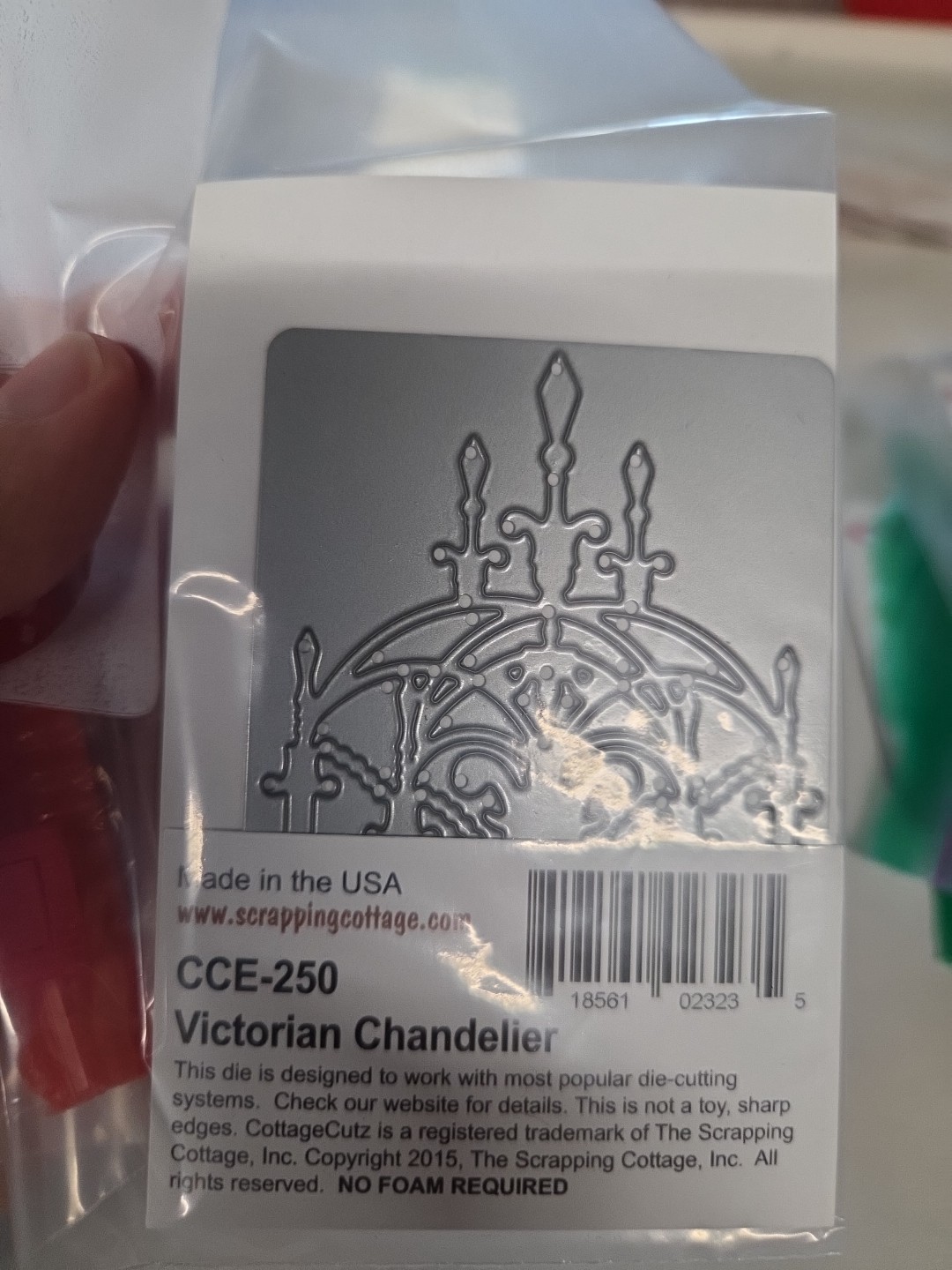 Cottage Cutz Dye Victorian Chandelier