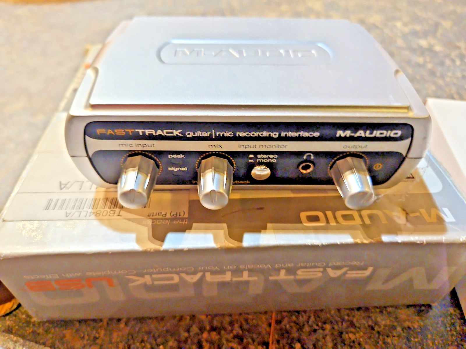 M-Audio Fast Track Guitar Instruments Mic Recording USB Digital Interface w/Box