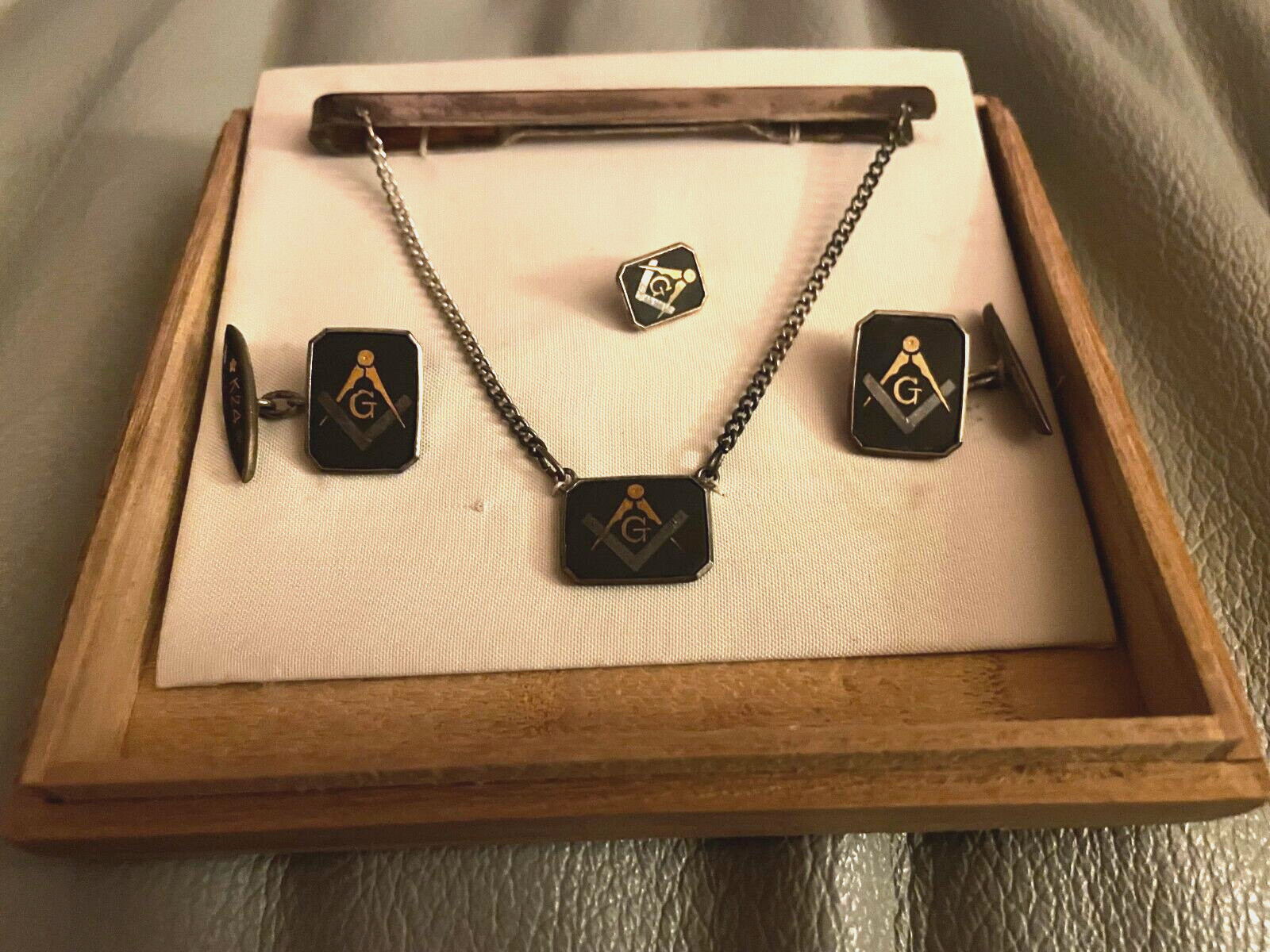 VTG DAMASCENE Japan MASONIC/FREEMASONS Cuff Links/Tie Clip/Lapel Pin Set IN BOX