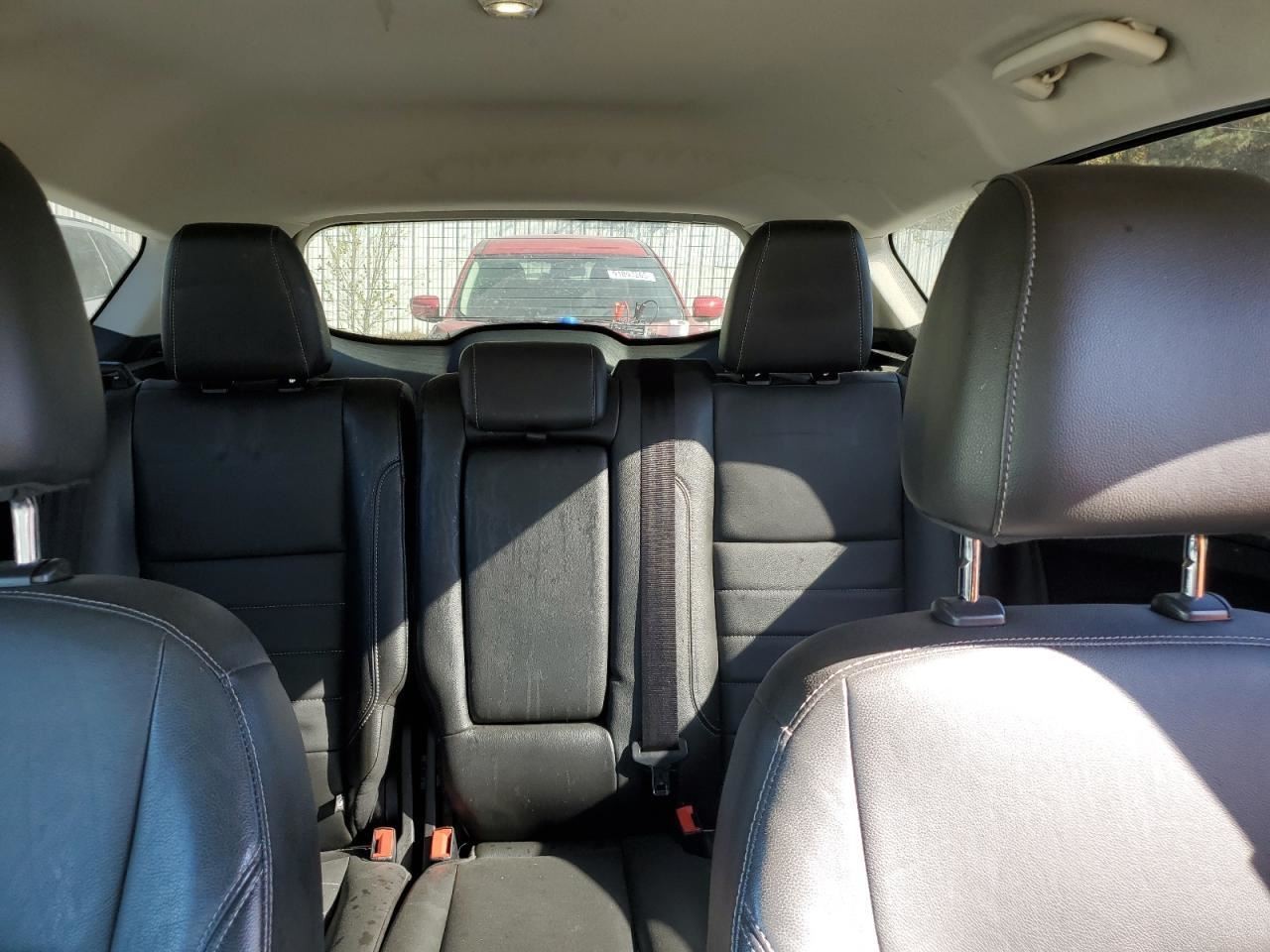 ESCAPE 2015 Glove Box 4890188