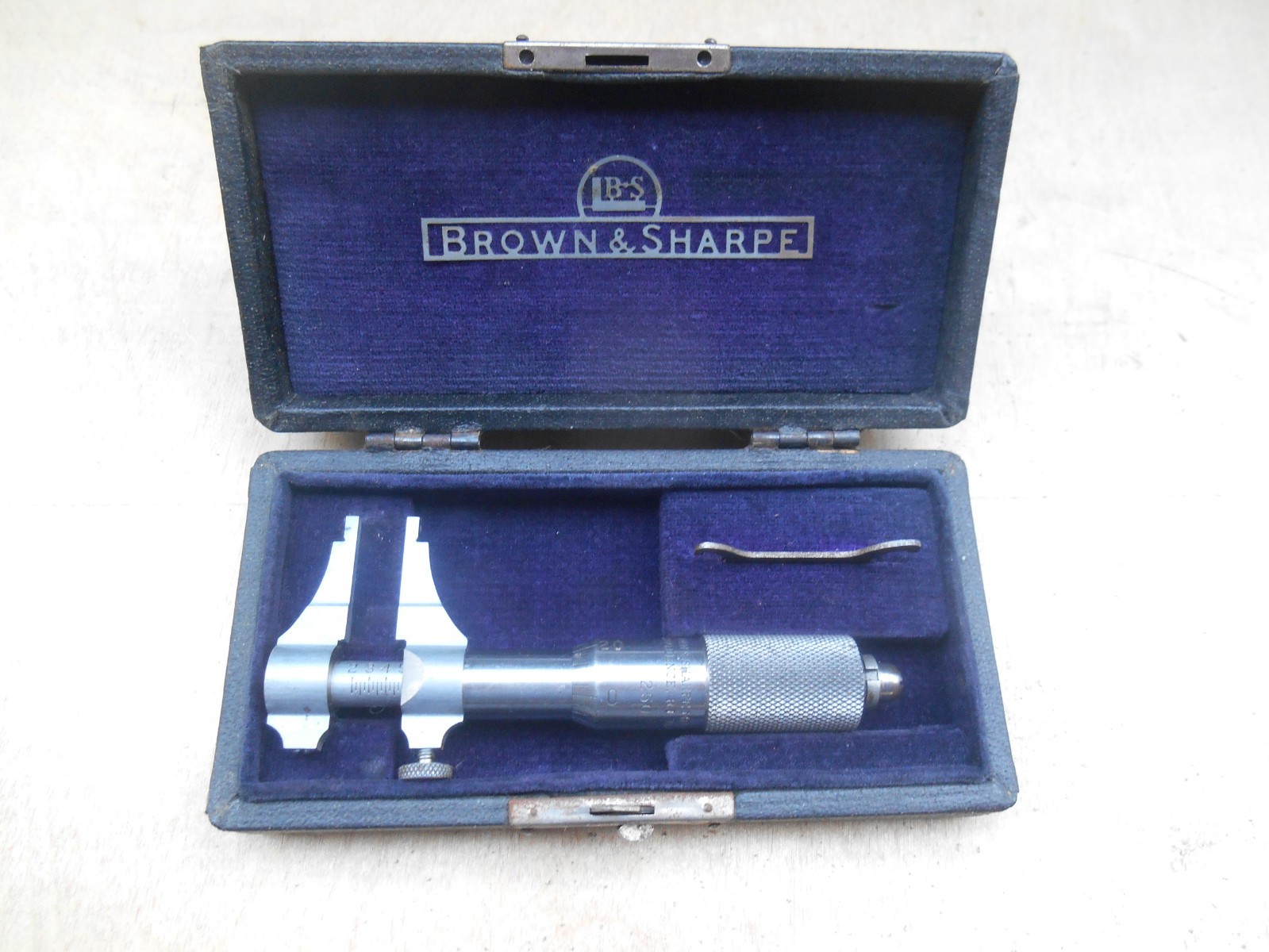 Brown & Sharpe No. 250 inside micrometer