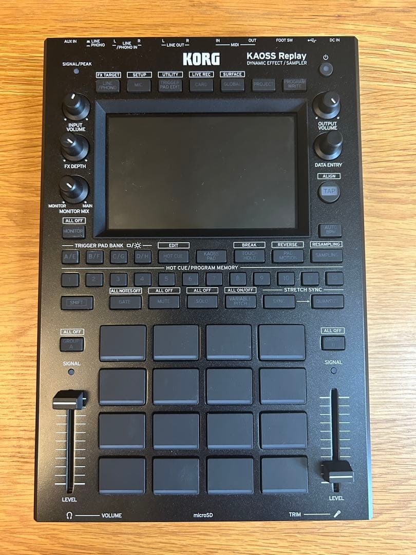 KORG KAOSS Replay Dynamic Effect Sampler w/ Adapter Box & Manual Tested