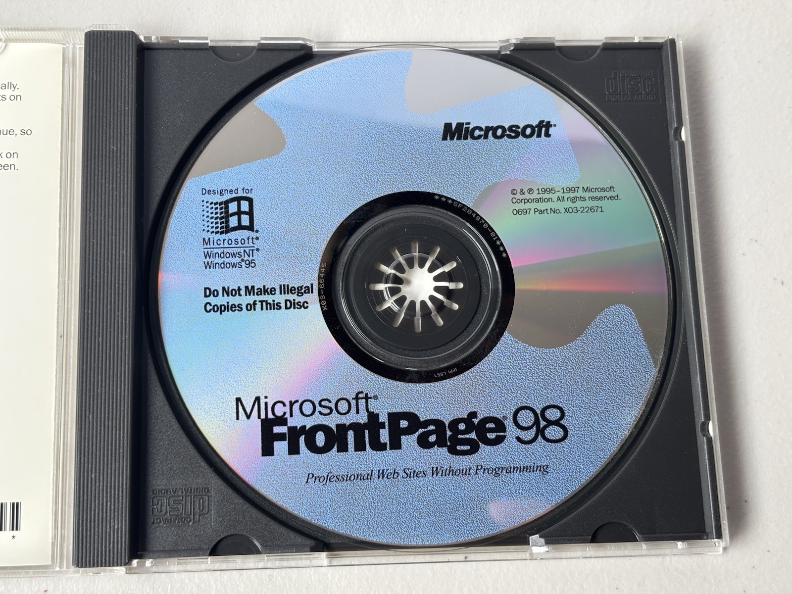 Microsoft FrontPage 98 CD-ROM w/Key - Near Mint Disc!