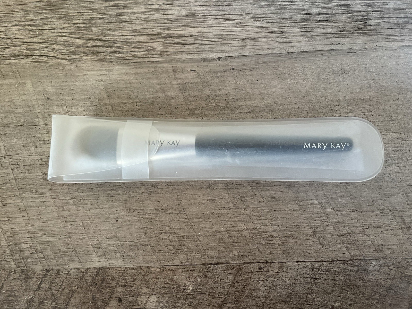 MARY KAY Liquid Foundation Brush with Carry Pouch Sleeve 6.25”