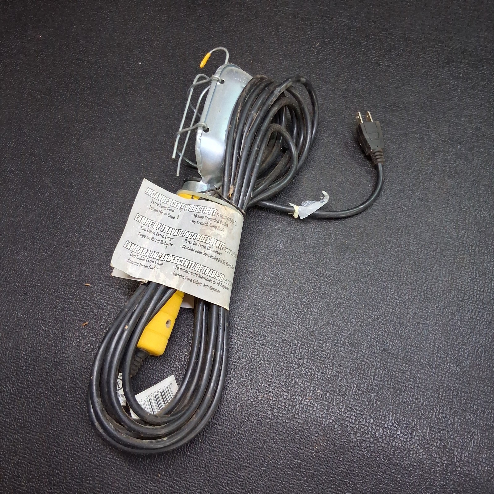 25' Bayco Model FL-425 Yellow 120vac Extension Drop Work Light