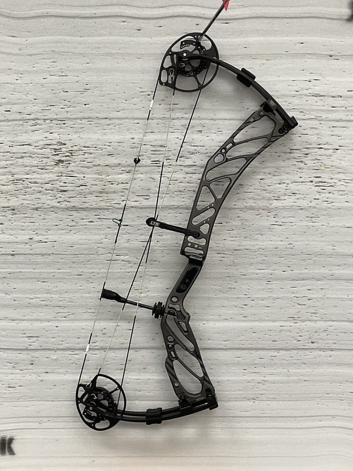 Elite Kure #65, RH In Graphite Gray