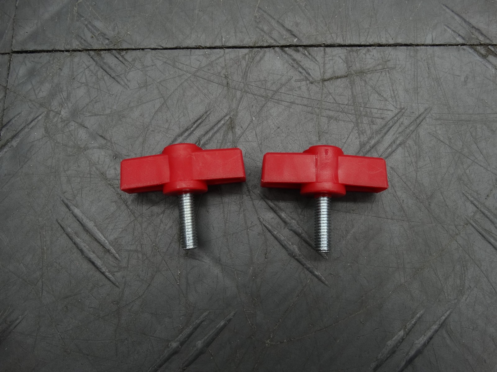 Wing Nuts for Husky 10,000-Lumen Twin-Head LED Work Light 1003989701