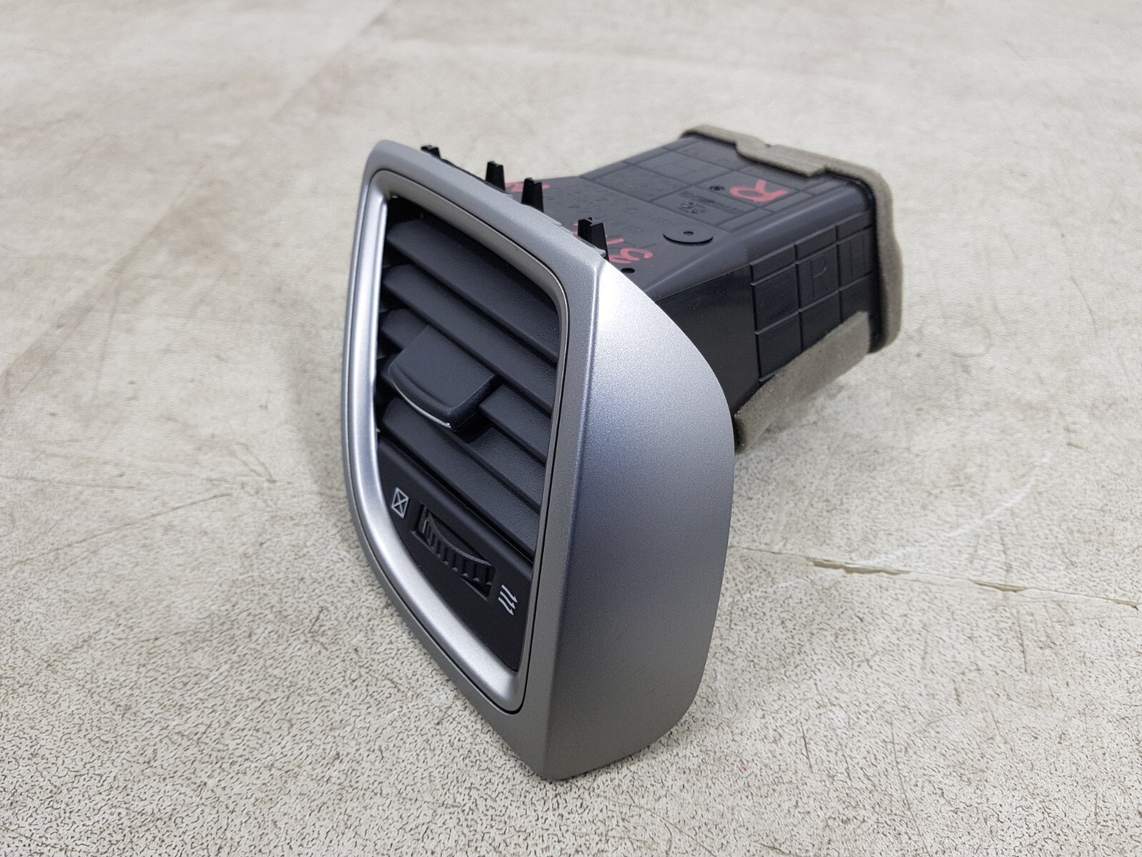 MAZDA 3 MK3 BN 17-18 DASHBOARD AIR VENT & TRIM SET