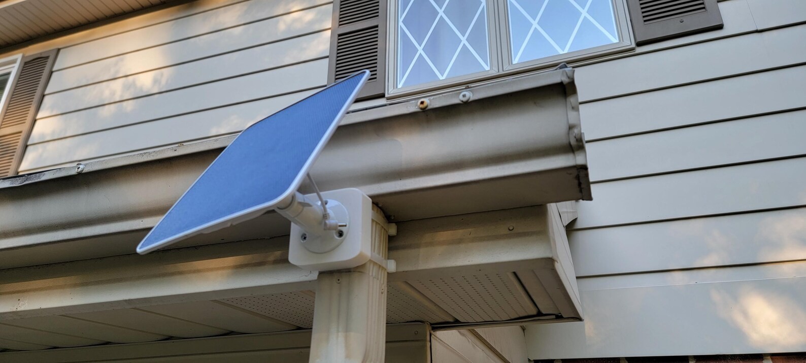 Side Downspout Mount for Solar Panels
