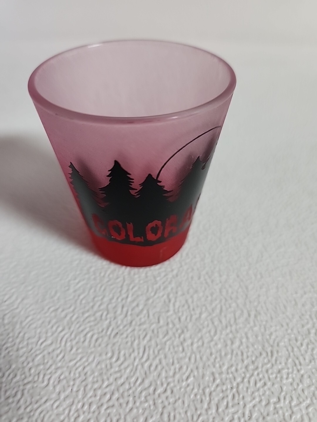 Colorado Frosted Shot Glass Faded Red Evergreen Tree Design Standard Size Taiwan